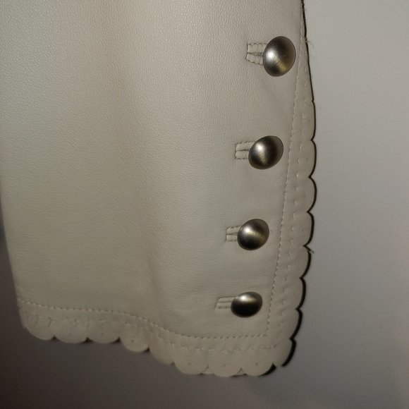 Tahari 100% Leather Blazer/Jacket Scalloped Trim Size 10 Cream - Picture 9 of 13